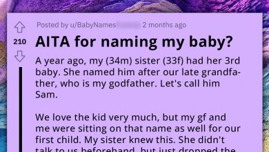 Photo of Siblings Choose The Same Name For Their Babies, And It Causes A Massive Rift In The Family
