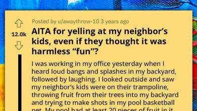 Photo of Woman Yells At Neighbor’s Kids Who Are Throwing Fruit Into Her Pool, But The Mom Isn’t Too Happy About It