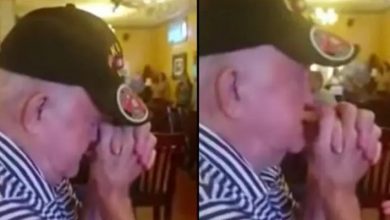 Photo of Restaurant Sings ‘Amazing Grace’ For Dying Veteran