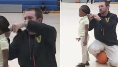 Photo of Coach goes viral online for this one act during kids’ basketball game