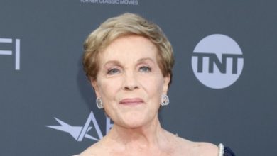 Photo of Julie Andrews makes rare public appearance at 87, and everyone’s saying the same thing