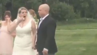 Photo of Bride’s son dies before wedding – then stranger shows up to ceremony and she completely breaks down