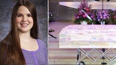 Photo of The girl in the picture passed away when she was 18, but when her mother looked at the coffin during the funeral, she fell to her knees and started crying…