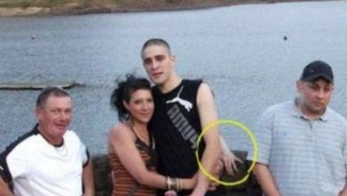 Photo of These young people went on vacation and took some pictures. When she got home, the girl studied the photos better and noticed something SCARY