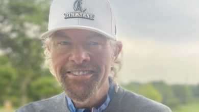 Photo of Toby Keith Delivers Unexpected News Amidst Cancer Battle