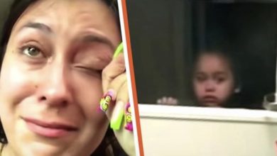 Photo of Mom Sees Daughter Crying behind Daycare Door…