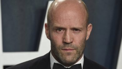 Photo of «Completely different person with hair!» Here is what Jason Statham looked like before he became bald
