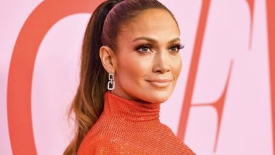 Photo of «Such a face at 54?»: Jennifer Lopez showed herself without makeup, causing serious controversy among fans