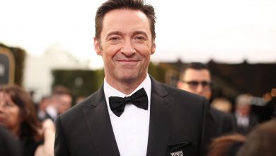 Photo of «His wife should follow his example»: 54-year-old Hugh Jackman and his wife were photographed on the beach
