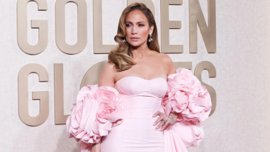 Photo of Jennifer Lopez showed off her dressing room in a $60 million mansion—fans are outraged.