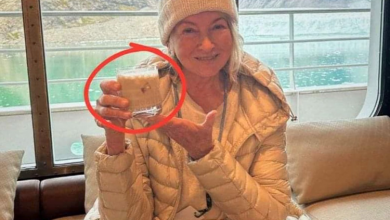 Photo of Fans Spot Alarming Detail In New Photo Of Martha Stewart – And Everyone’s Saying The Same Thing