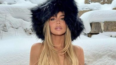 Photo of Khloé Kardashian Braves the Snow in a Skimpy Gucci Bikini and Fur Coat for the Full ‘Mob Wife’ Effect