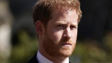 Photo of Why Did Prince Harry Choose to Stay at a Hotel While Visiting His Ailing Father, King Charles?