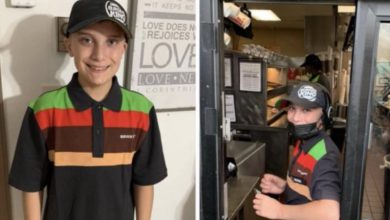 Photo of A proud father infuriates many by sharing pictures of his 14-year-old at work.