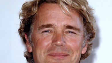 Photo of John Schneider slams Beyoncé’s new country song and compares her to a urinating dog