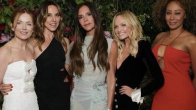Photo of Spice Girls reunite and pose for picture for Victoria’s 50th birthday – fans notice a disturbing detail