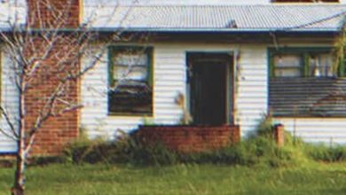 Photo of A Man Purchases His Father’s Home from His Siblings, Who Are Enraged When He Discovers €300,000 Inside