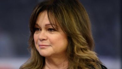 Photo of Valerie Bertinelli Reveals New Boyfriend, Two Years After Divorce Heartbreak