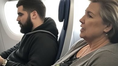 Photo of My Husband Purchased First Class Seats for Himself and His Mother, Leaving Me and the Children in Economy – I Taught Him a Severe Lesson