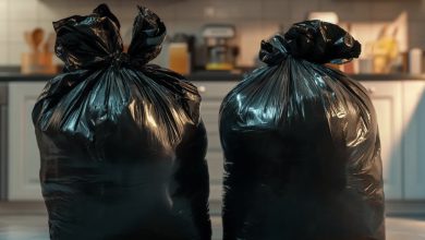 Photo of Presumptuous Neighbor Dumps Garbage Into Mailbox and Home – She Deeply Rues Her Actions Following a Dramatic Retaliation