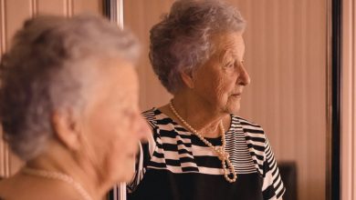 Photo of Elderly Woman Uses Her Entire Savings to Fund Granddaughter’s Wedding, Only to Be Disinvited at the Last Minute