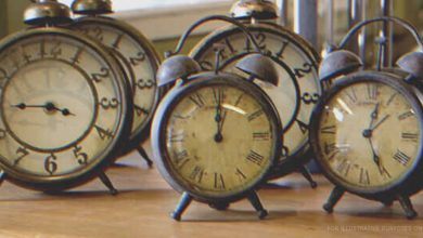 Photo of Linda received her grandmother’s antique clocks while her covetous brother inherited the house, only to find out her share was worth nearly $200K