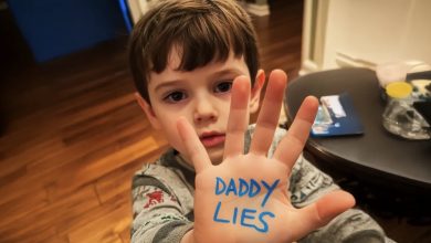 Photo of My nonverbal son revealed my husband’s secret by writing “Dad lies!” on his palm to warn me.