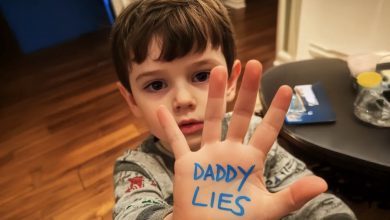 Photo of My Nonverbal Son Revealed My Husband’s Deception by Scribbling ‘Dad Lies!’ on His Palm