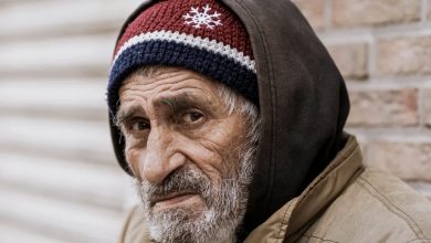 Photo of I Offered a Homeless Man Some Food, and What He Revealed to Me the Following Day Took Me Completely by Surprise