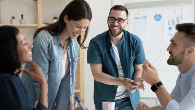 Photo of My Boss Embarrassed Me in Front of Everyone at a Staff Meeting Over My Pregnancy — But His Confidence Disappeared When a Woman Holding a Baby Entered the Room