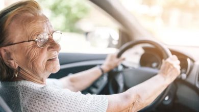 Photo of For my 55th birthday, my stepdaughter surprised me with a car. But when I opened the glove compartment, I was left in shock