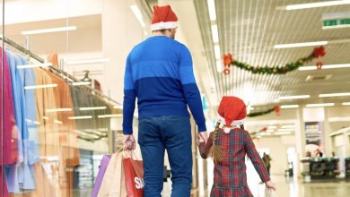 Photo of My father missed my birthday dinner to take his stepdaughter to the mall to see Santa