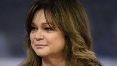 Photo of Valerie Bertinelli introduces her new boyfriend, two years after the pain of her divorce