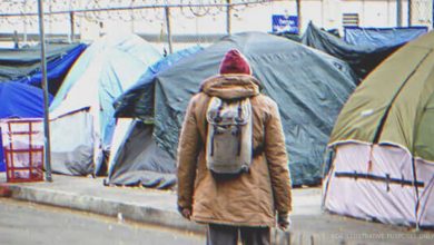 Photo of A father of four living in a tent gives his last $2 to a stranger at a gas station, then wakes up to find himself owning a large company