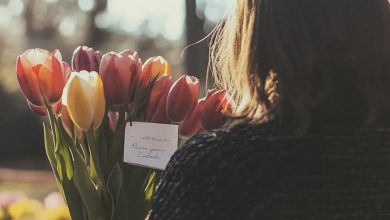 Photo of For months, I was showered with gifts from an unknown admirer—until a revelation on Valentine’s Day left me utterly stunned