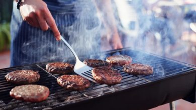 Photo of My Neighbor Started a Barbecue Every Time I Hung Laundry Outside Just to Ruin It