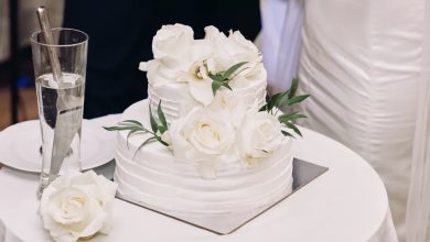 Photo of My Mother-in-Law Laughed at Me for Baking My Own Wedding Cake — Then Claimed She Made It During Her Toast