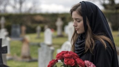 Photo of The bereaved widow was expelled right after the funeral—what happened afterward stunned the whole village!