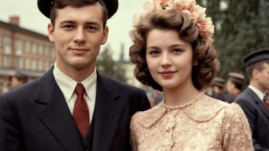 Photo of On her graduation day in 1990, their daughter disappeared—and it wasn’t until twenty-two years later that her father uncovered a dusty, forgotten photo album tucked away in the attic