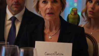 Photo of Mom Told Me ‘Just Drink Water’ at Mother’s Day Lunch After My Sister’s $3,000 Caviar Splurge—So I Reversed the Charge and My Parrot Screeched ‘Call the Lawyer!