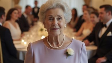 Photo of She Told Her Mother-in-Law to Stand by the Bathroom Wall at the Wedding. What Happened Next Left Everyone Speechless