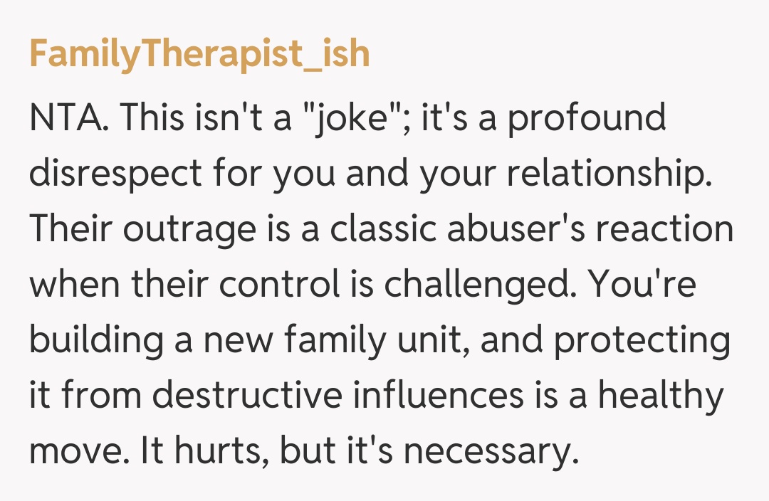 Comentariu de la FamilyTherapist_ish