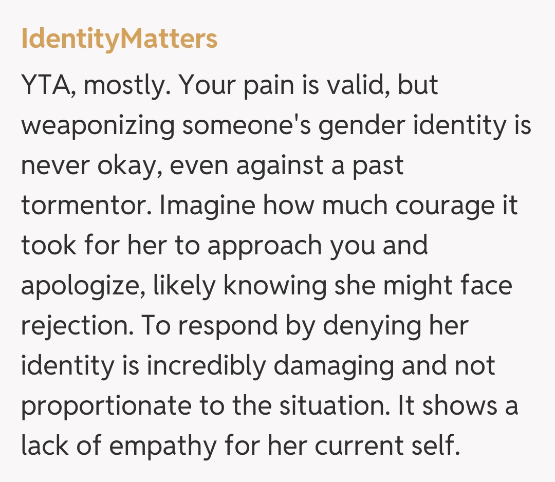 Comentariu de la IdentityMatters