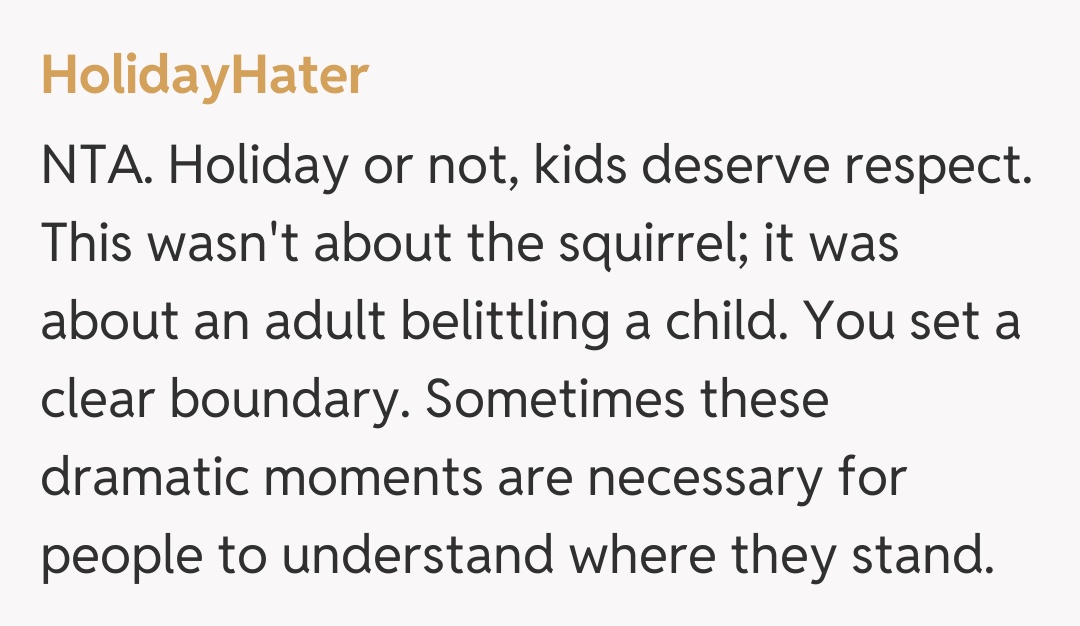 Comentariu de la HolidayHater