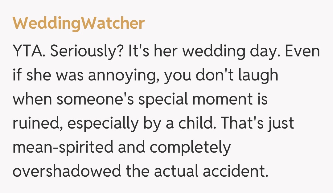 Comentariu de la WeddingWatcher