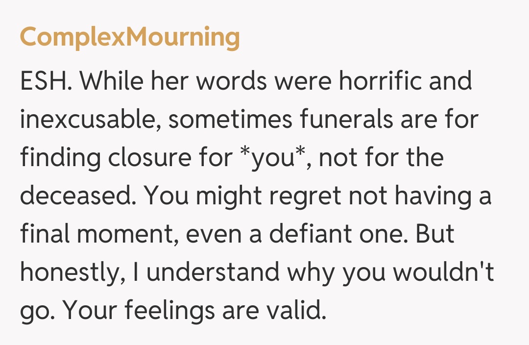 Comentariu de la ComplexMourning