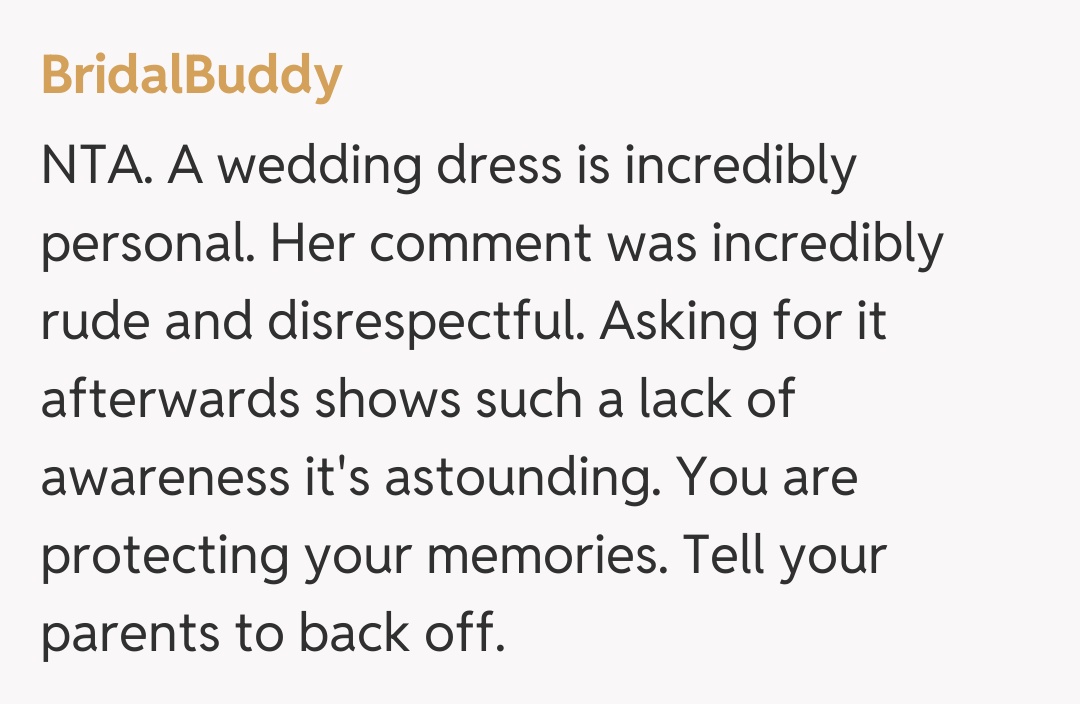 Comentariu de la BridalBuddy