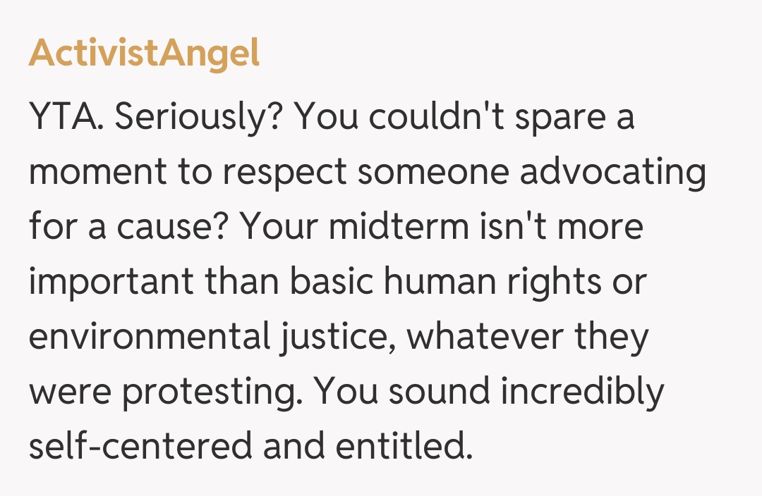 Comentariu de la ActivistAngel