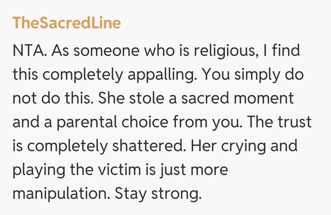 Comentariu de la TheSacredLine