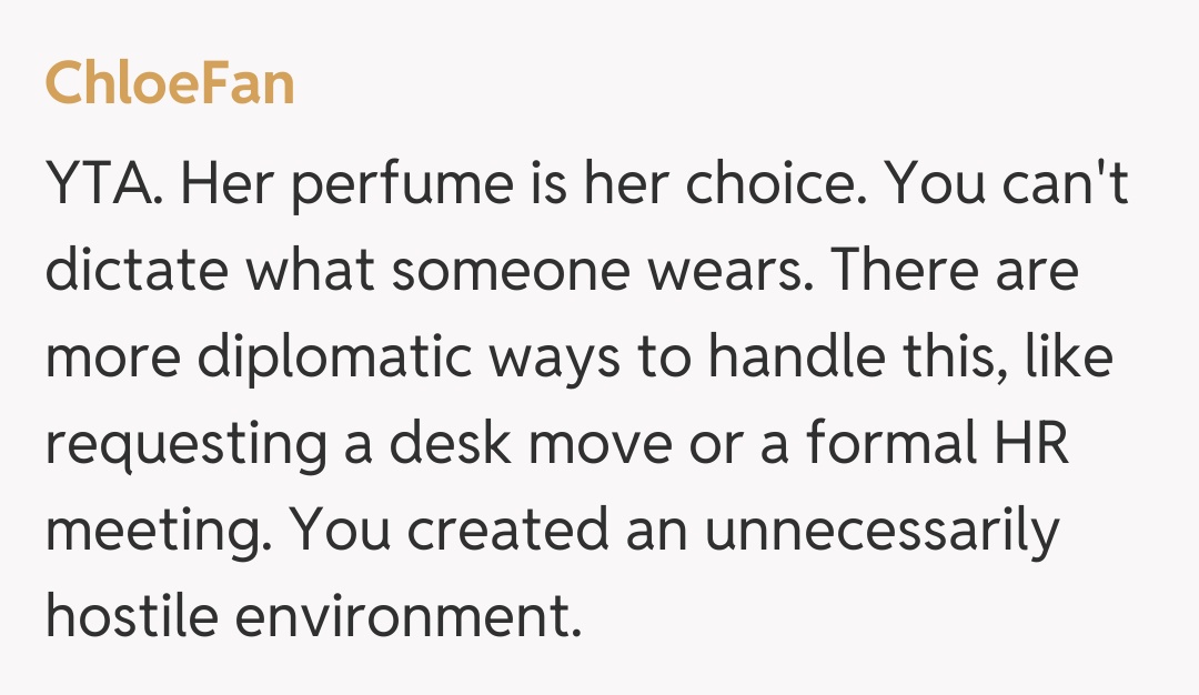 Comentariu de la ChloeFan